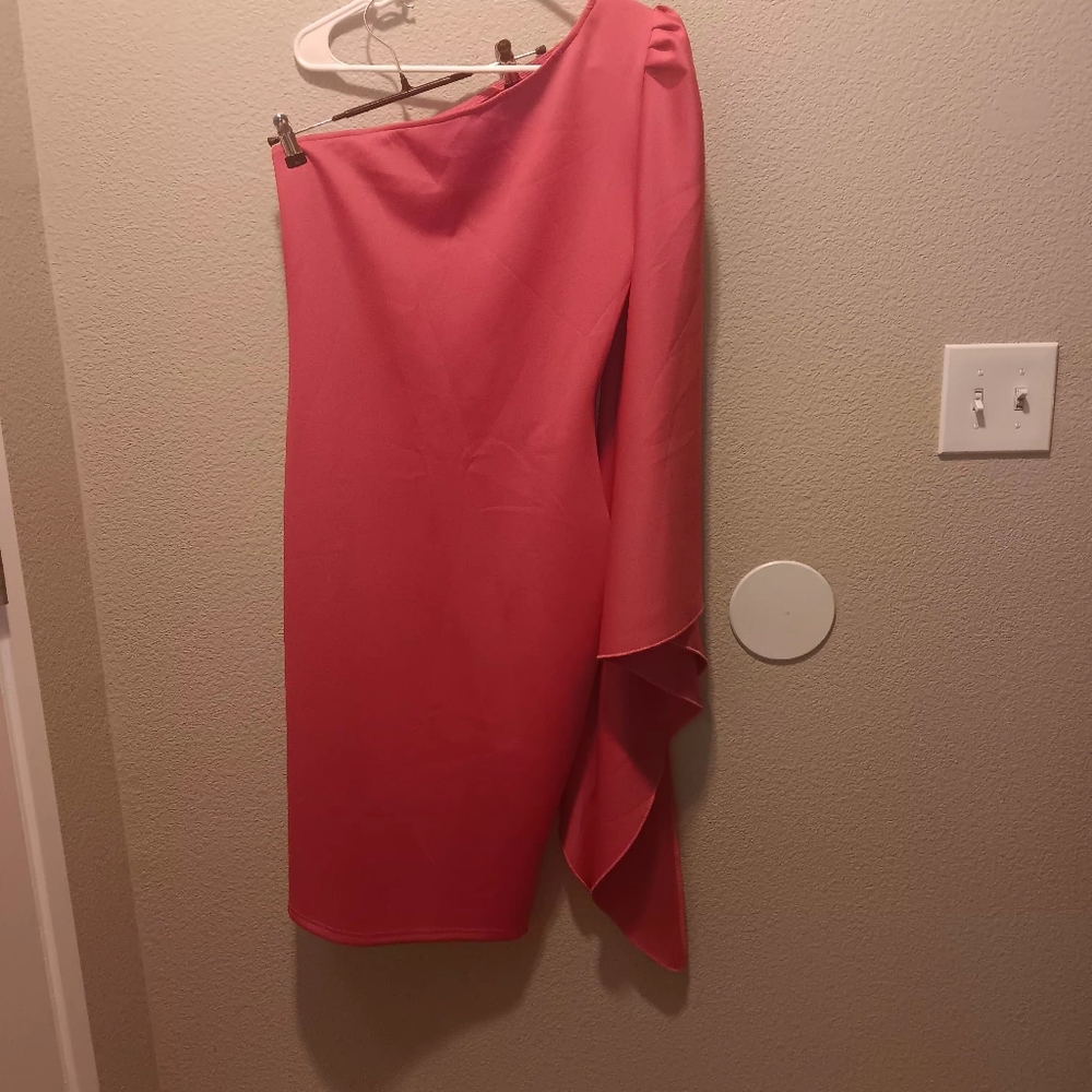 Elegant Pink One-Shoulder Dress - Picture 2 of 5